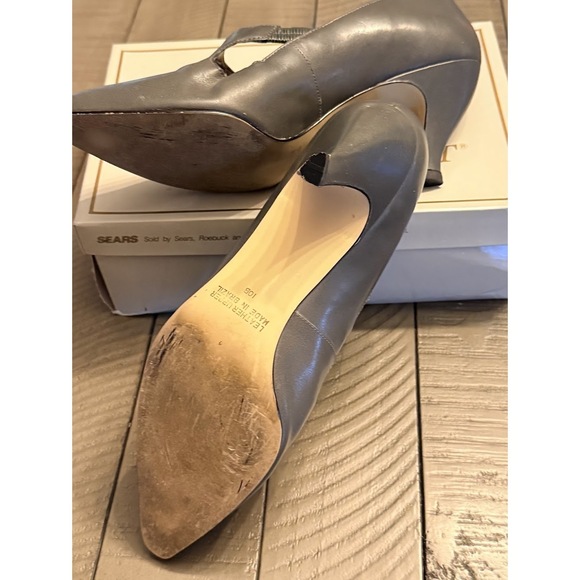 Vintage Carriage Court Dark Gray Leather Heels Ladies Size 10B - Picture 3 of 3